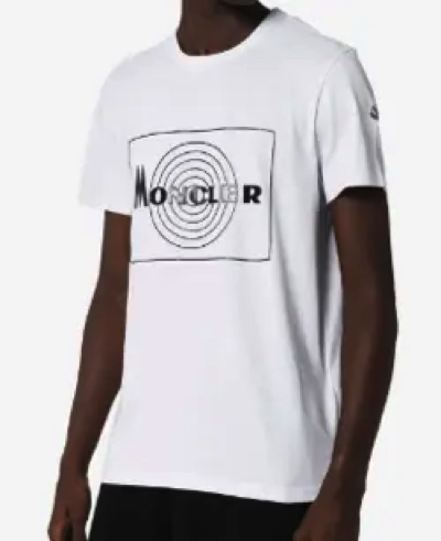 モンクレールのロゴ白Tシャツ