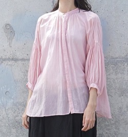 suzuki takayuki　puff-sleeve blouse