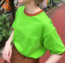 彼女はキレイだった・小芝風花衣装グリーンのTシャツ