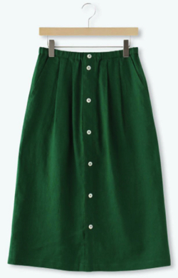 グリーンのスカート