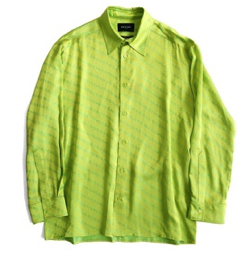 【リョウキ】ライトグリーンのシャツ