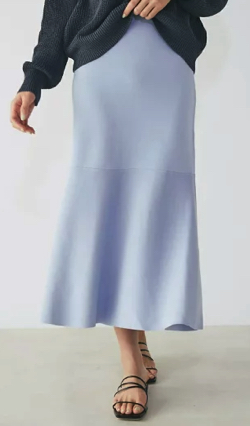ライトブルーのマーメイドスカート