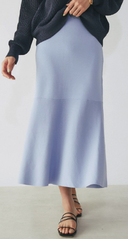 ライトブルーのマーメイドスカート