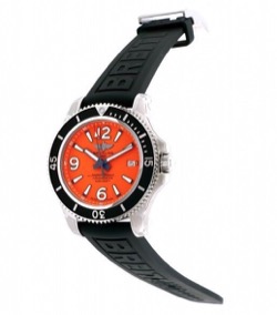 オレンジフェイスの腕時計