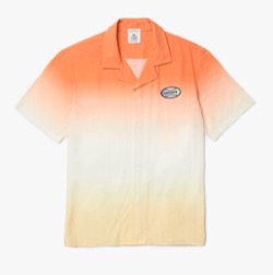 オレンジのポロシャツ