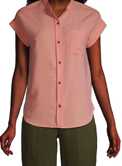 ピンクの半袖シャツ