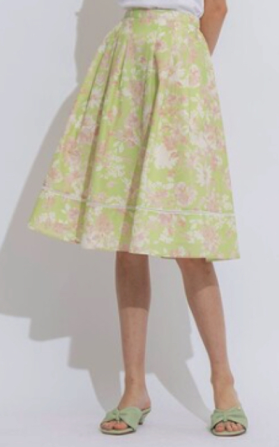 グリーンの花柄フレアスカート