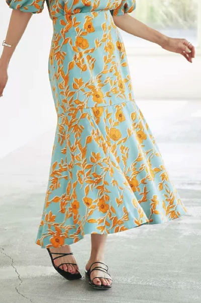 ライトブルーxオレンジの花柄スカート