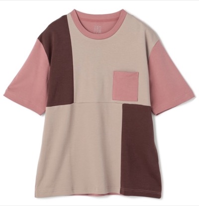 ピンクの配色Tシャツ