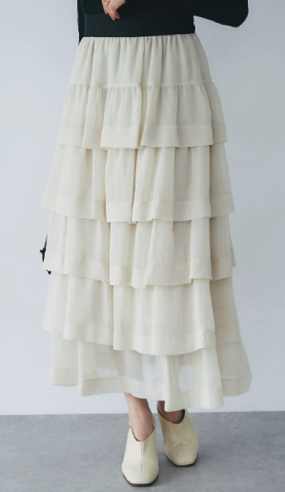 La boutique BonBon(ラブティックボンボン)・ホワイトのティアードスカート