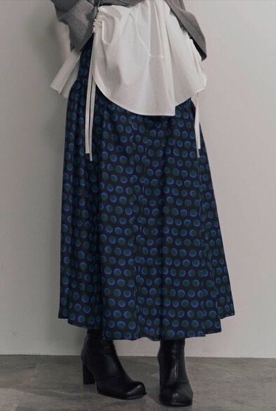 UN3D.(アンスリード)ブルーのドットロングスカート