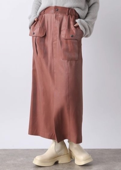 JEANASISピンクのシャイニーフラップナロースカート