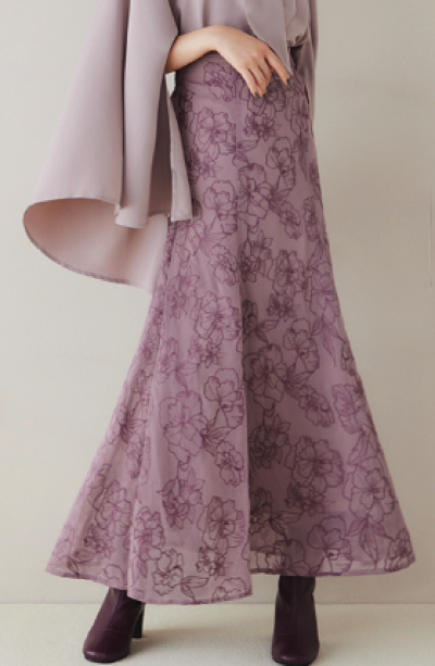 GRL(グレイル)・ピンクの花柄刺繍フレアスカート