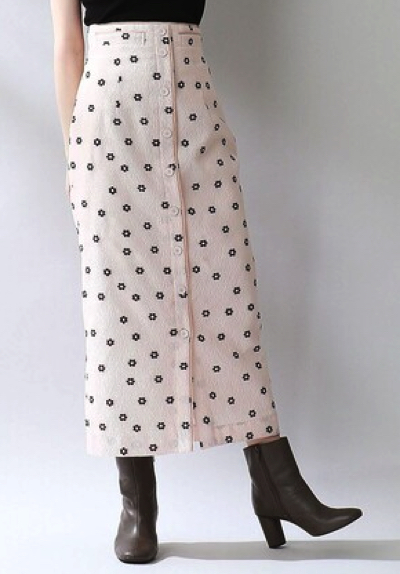 me&me couture(ミーアンドミークチュール)・ライトピンクのジャカードタイトスカート