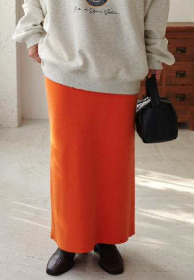 Discoat(ディスコート)・オレンジのナローニットスカート