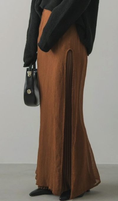 NEUNA(ヌナ)・ブラウンのレイヤードシアーニットスカート