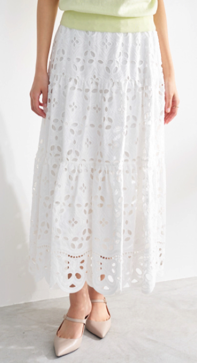 Stola.(ストラ)・ホワイトの刺繍ティアードスカート