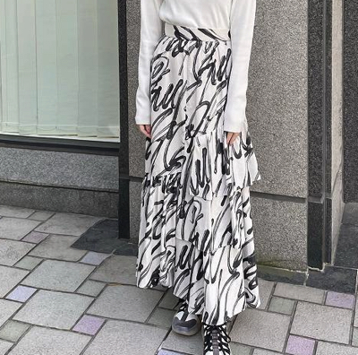 COCODEAL(ココディール)・白黒のアートプリントスカート