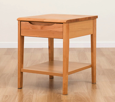 ニトリ・木製のテーブル
