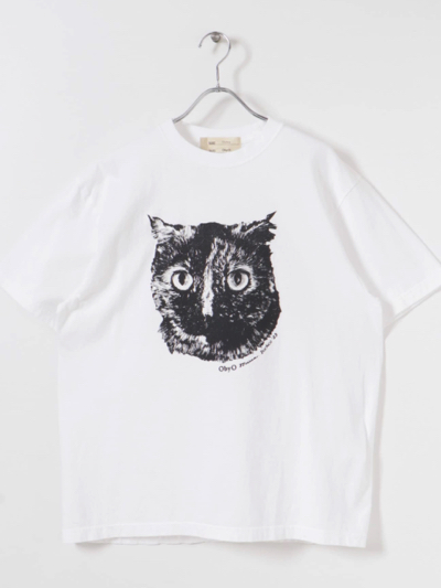 77circa(ナナナナサーカ)・ホワイトの猫プリントTシャツ
