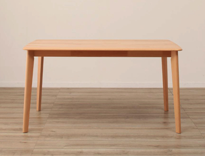 ニトリ・木製のダイニングテーブル