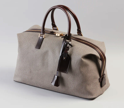 大峽製鞄（おおばせいほう）・ベージュxブラウン系のボストンバッグ