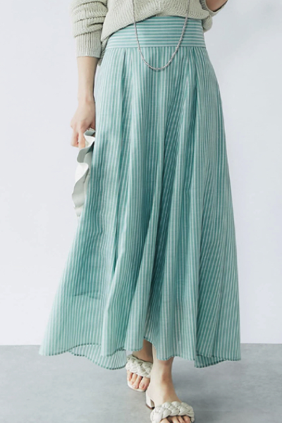 La boutique BonBon（ラブティックボンボン）ライトグリーンのストライプマーメイドスカート