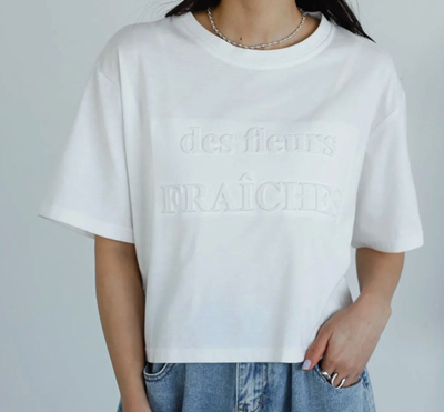 GeeRA（ジーラ）ホワイトのロゴ半袖Tシャツ