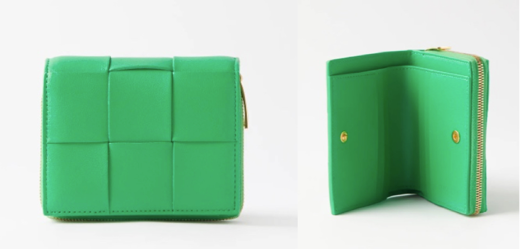 Bottega Veneta (ボッテガ ヴェネタ)グリーンの二つ折り財布