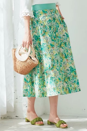 La boutique BonBonグリーンの花柄スカート