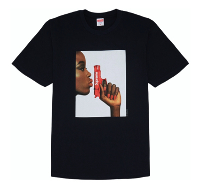 Supreme（シュプリーム）ブラックのフロントプリント半袖Tシャツ