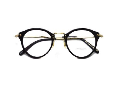OLIVER PEOPLES（オリバーピープルズ）黒縁xゴールドのメガネ