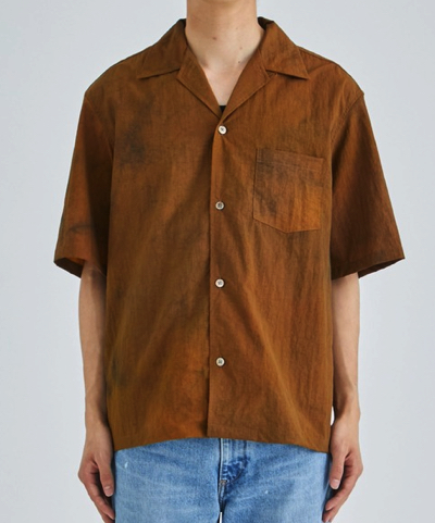 Allege（アレッジ）ブラウンの半袖シャツ
