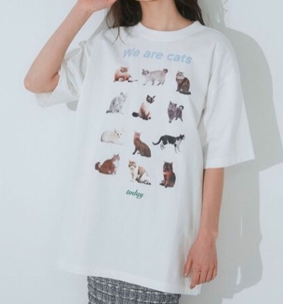 merry jenny猫ちゃん柄のTシャツ