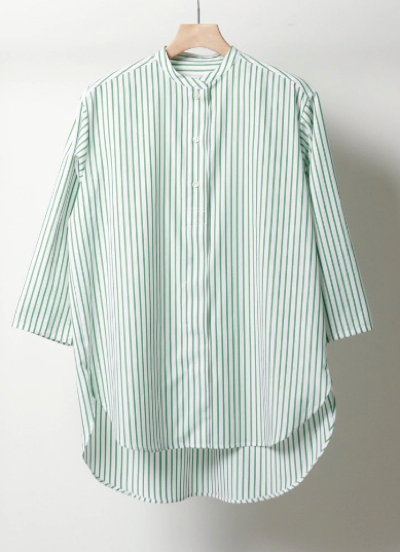 MidiUmi（ミディウミ）グリーンのストライプシャツ