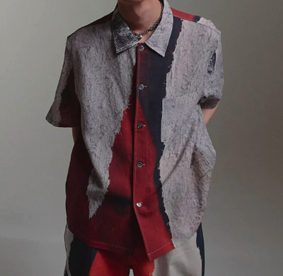 KOCUMOTO（コクモト）グレーxレッドの半袖シャツ