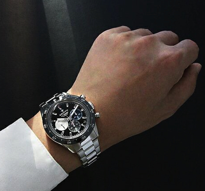 ZENITH（ゼニス）シルバーxブラックの腕時計