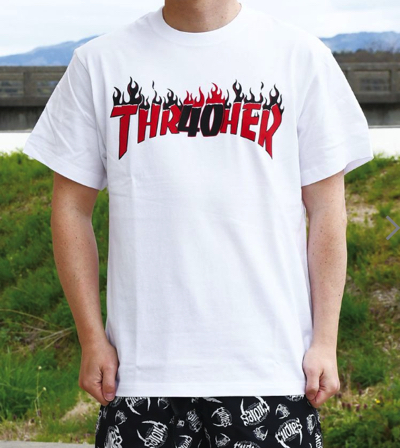 THRASHER（スラッシャー）ホワイトのロゴ半袖Tシャツ