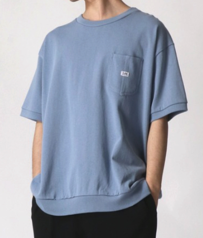 Lee（リー）ライトブルーのワンポイント刺繍ポケットTシャツ