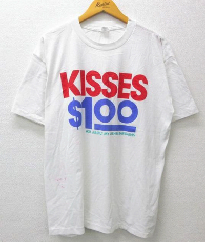 KISSES（キス）ホワイトの半袖ロゴTシャツ