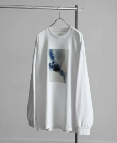 Nilway（ニルウェイ）ホワイトのプリントロングTシャツ