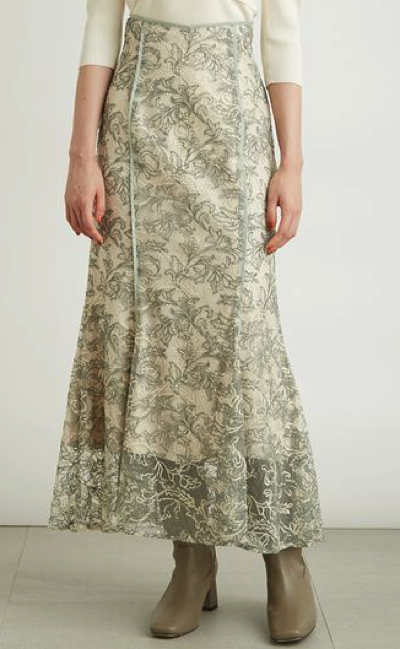 LILY BROWN（リリーブラウン）グリーンのリーフ刺繍ハイウエストマーメイドスカート