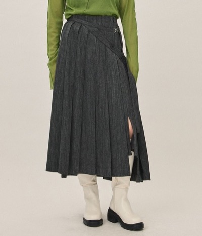 PUBLIC TOKYO（パブリック トウキョウ）グレーのプリーツスカート