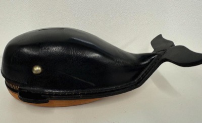 鴻池製作所（このいけせいさくじょ）ブラックのクジラのオブジェ