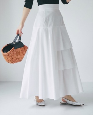La boutique BonBonホワイトのフレアスカート