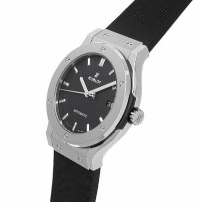 HUBLOT（ウブロ）シルバーxブラックの腕時計