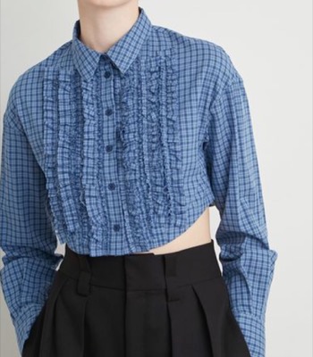 styling/（スタイリング）ブルーのチェック柄フリルショートシャツ