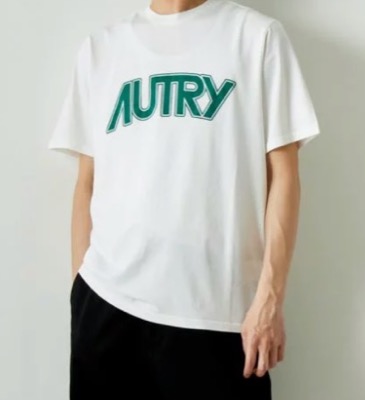 AUTRYグリーンロゴのTシャツ
