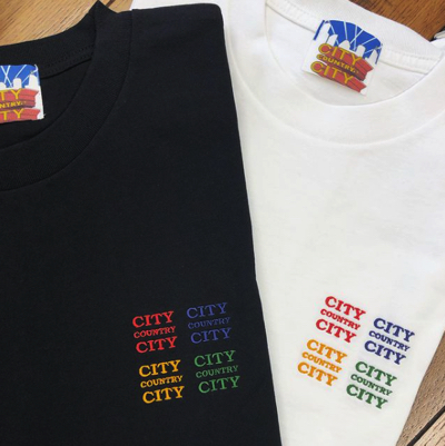 citycountrycity（シティーカントリーシティー）ホワイトの胸ロゴTシャツ