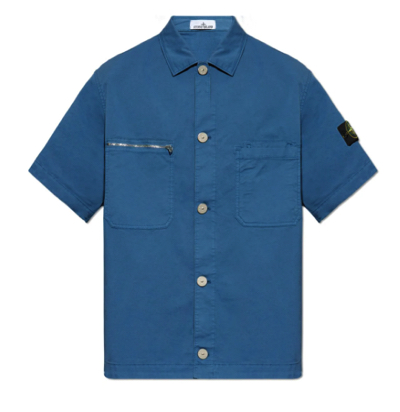 STONE ISLAND（ストーンアイランド）ブルーの半袖シャツ
